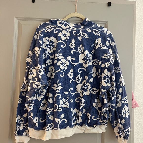 Urban outfitters pull over - Picture 2 of 3